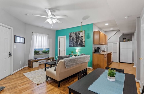 Fredericksburg Apartment | Affordable 2BR/1BA, Walk to Mary Washington, No Cleaning Fee, Pet-Friendly!