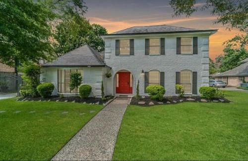 Barker House | Affordable 4 bedrooms home with a pool!