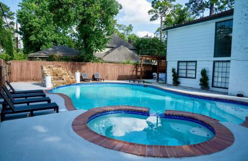 Barker House | Affordable 4 bedrooms home with a pool!