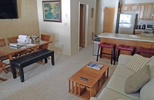 Wolf Creek Condo | Affordable and comfortable with VIEWS 2b/2b+loft Powder Mountain and Snowbasi