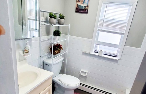 Kearny Apartment | Affordable and Move in Ready Apartment in Kearny-With Washer and Dryer & Parking