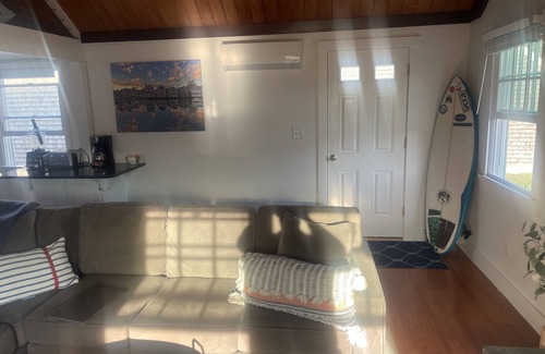 Nantucket House | AFFORDABLE, COMFORTABLE & CLEAN Mid-Island South of Town House