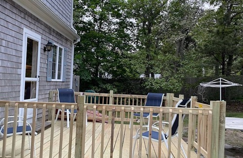 East Harwich House | Affordable Family Getaway Sleeps 7, Near Bike Path, Beach, Golf, Harwich Center