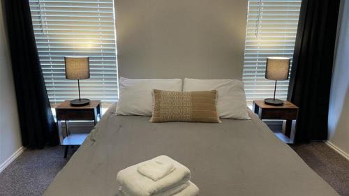 South Side Apartment | Affordable Family Stay - Kid & Pet Friendly