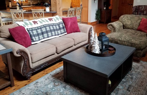 Black River Falls House | Affordable luxury on a budget