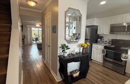 Pine Knoll Shores House | Affordable luxury on the beach!