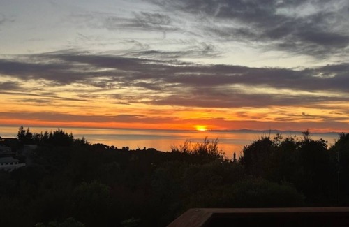 Ngaio Bay House | Affordable Luxury. Something Special 2 bedrooms