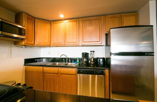 Kahana Condo | Affordable oceanfront condo, amazing views, sunsets, beaches, pool in West Maui