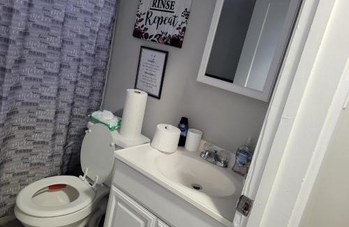 Vollintine-Evergreen House | Affordable Twin Room (2 Beds) Near St. Jude