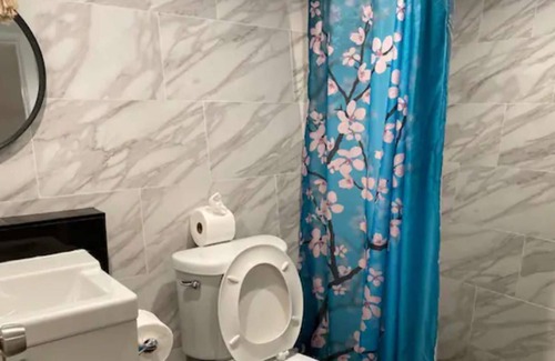 Downtown Apartment | Affordable Convenience 1bedroom 1 bath with small kitchenette