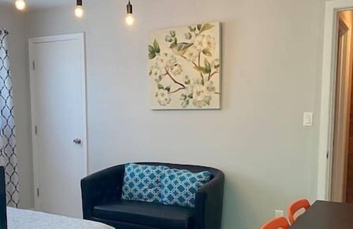 Downtown Apartment | Affordable Convenience Cozy Studio Sitting in Downtown of South San Francisco