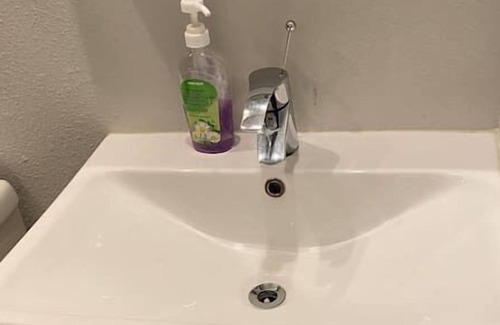 Downtown Apartment | Affordable Convenience Cozy Studio Sitting in Downtown of South San Francisco