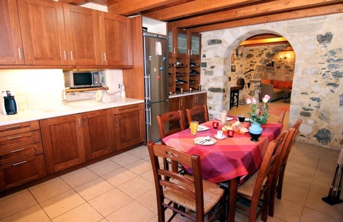 Yianniou House | Afroditi Traditional Cretan House. The Combination Of Comfort And Cretan Life.