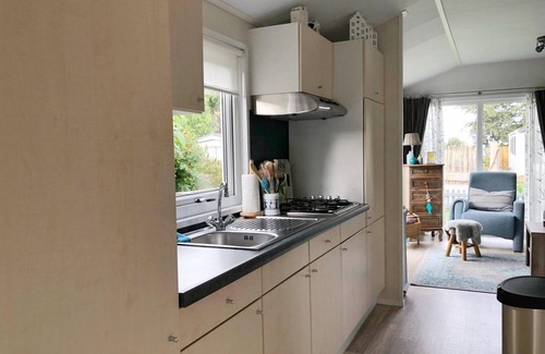 Sint Maarten House | After a day at the beach or a visit to one of the villages or towns in the area, it is wonderful to come home to this 4-person chalet. Would you like to bring your dog? He is very welcome in this chalet!