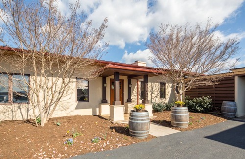 Afton House | Afton Mountain Guest House | Located on Vineyard