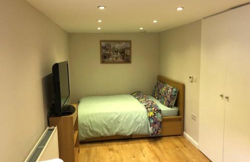 Slough Apartment | Agars Place, Datchet