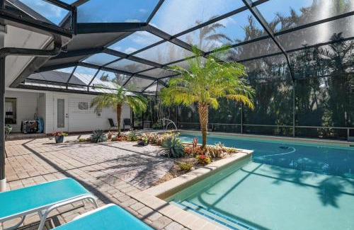 Palma Sola House | Agave Sun! Modern, tropical pool home just off Anna Maria Island!
