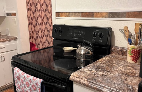Kellogg House | Aged like fine wine - charming home close to Silver - your home away from home