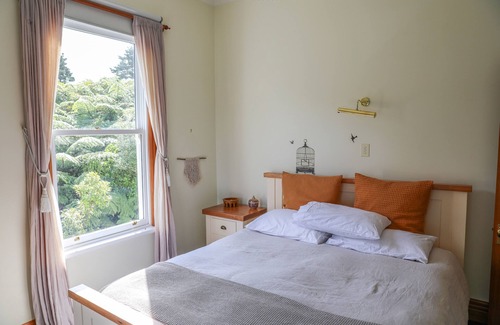 Horokiwi Other | Agnes House ~ Executive Rural Retreat in the city
