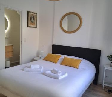 Saint-Louis Apartment | Agréable 2 pièces - rue du vieux Versailles