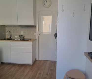 Saint-Louis Apartment | Agréable 2 pièces - rue du vieux Versailles
