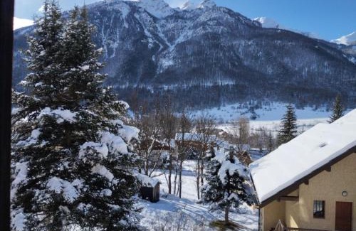 Monetier-les-Bains Apartment | Agréable appartement au calme avec vue montagne, commune de Le Monêtier les Bains - Le Freyssinet