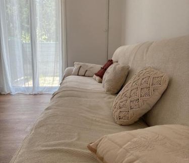 Le Muy House | Agréable Maison ensoleillée avec piscine