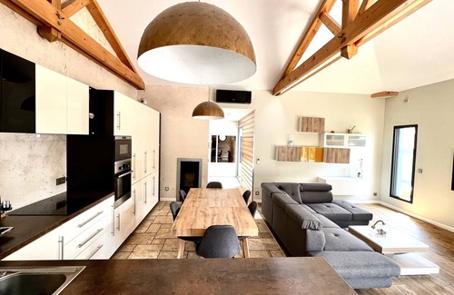 Pelissanne Villa | Agréable Villa Contemporaine Avec Piscine, spa et Sauna