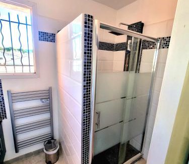 Rognac House | Agréable Villa pour 7 avec vue mer LOGEMENT ENTIER