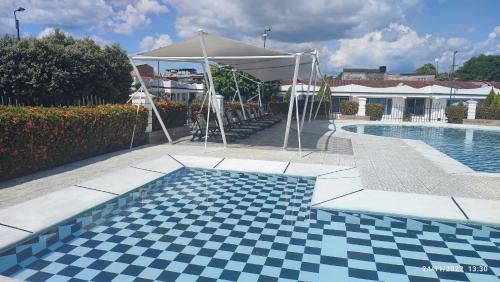 Flandes House | Agradable casa con piscina en tierra caliente