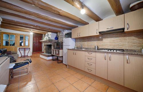 Vilaverd Apartment | agradable casa rural con chimenea y aire acondicionado