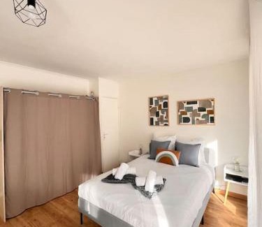 Rosny-sous-Bois Apartment | Agreable Paris Disney Centre ville Metro RER
