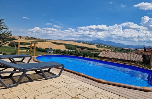 Montalcino House | Agritourism in val d'orcia