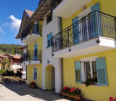 Brez House | Agritur Belsogno B&B