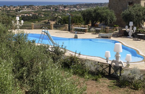 Lascari Apartment | Agriturismo Terrazze sul Tirreno, three rooms apartment with sea view