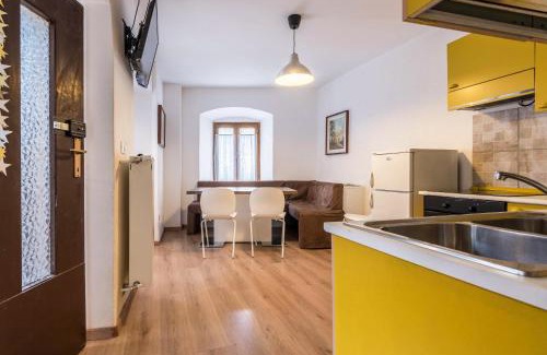 Canale di Tenno Apartment | Agriturismo Al Gallo Nero Giallo