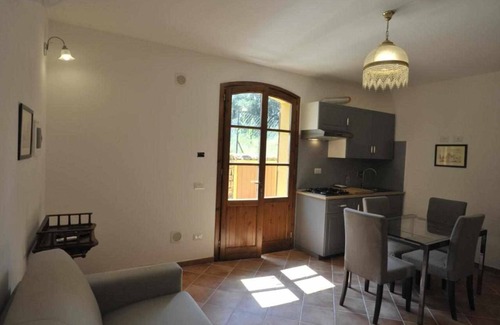 San Giuliano Terme Apartment | Agriturismo La Grotta - Grapefruit Apartment
