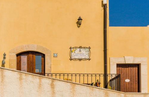 Avola House | Agriturismo Monte Criscione