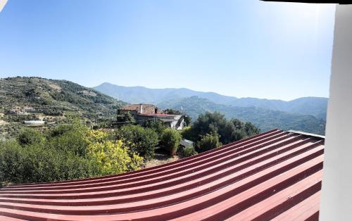 Vallebona House | Agriturismo Raggio di Sole