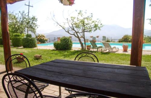 Cerreto di Spoleto House | Agriturismo Santa Serena