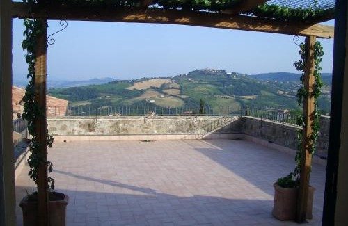Fratta House | Agriturismo Tenuta Conti Faina