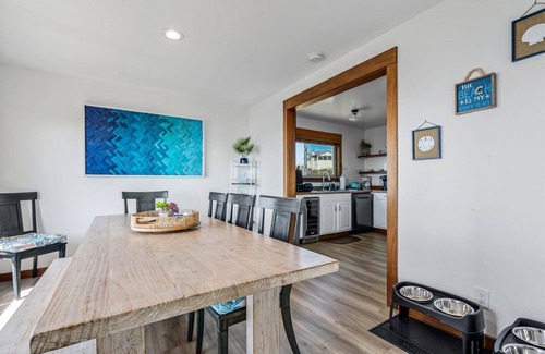 Dillon Beach House | Agua La Vista~Prime hangout for ocean views and dolphin fun! HotTub/Pup/WiFi
