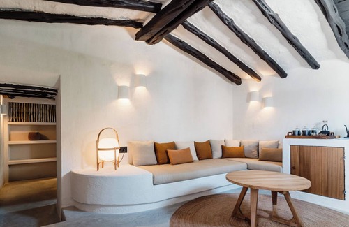 Santa Eulalia del Rio Hotel | Aguamadera Ibiza Hotel