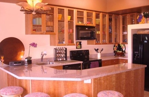 Kahaluu Bay Condo | Ahhhh.Paradise OCEAN VIEWS in Luxurious condo, Snorkeling,Surfing steps awayn