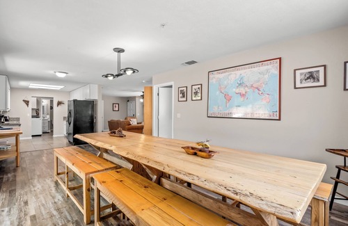 Ahwahnee House | Ahwahneechee Lodge with Game Room, BBQ, Fire Pit