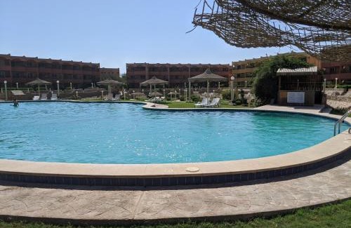 Zafarana Ski Chalet | Ain El Sokhna ground floor, with Pool & Sea view