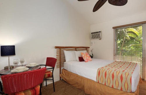 Historic Lahaina Front Street House | Aina Nalu F201 Top Floor Hawaiian Hideaway in the Heart