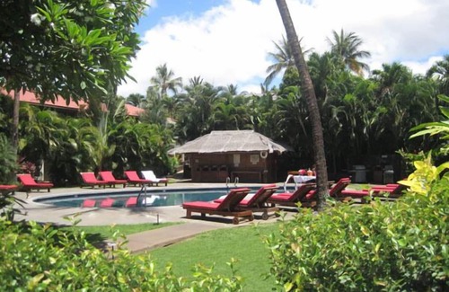Historic Lahaina Front Street Apartment | Aina Nalu Studio, Great Rates & Location, AC & WIFI, 2 Pools & Jacuzzi