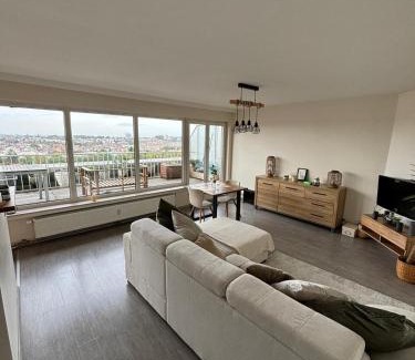 Sint-Jans-Molenbeek Apartment | Air Bey Penthouse
