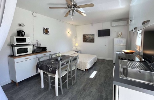 Moriani-Plage Apartment | Air-conditioned studio near the sea with parking in Moriani Plage